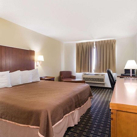 גאלופ Rodeway Inn מראה חיצוני תמונה