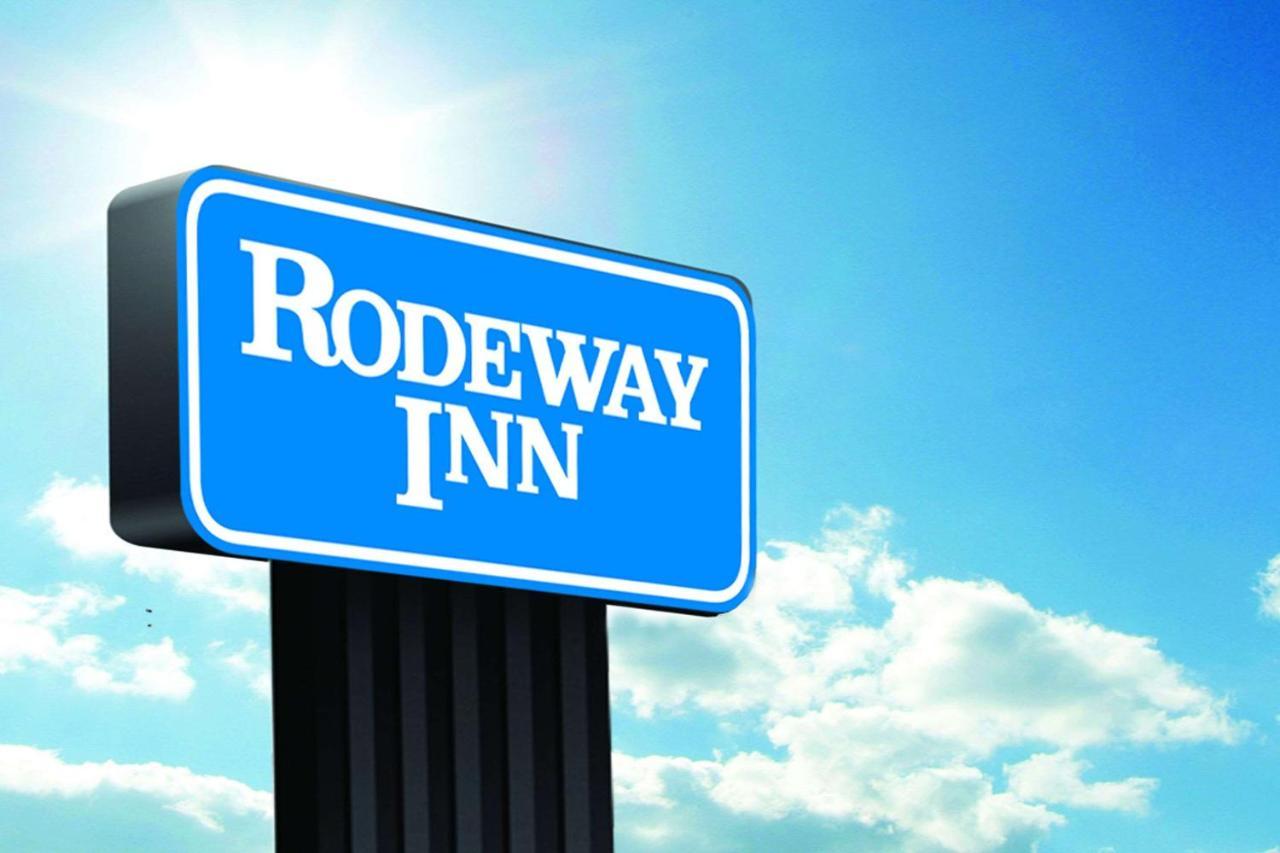 גאלופ Rodeway Inn מראה חיצוני תמונה