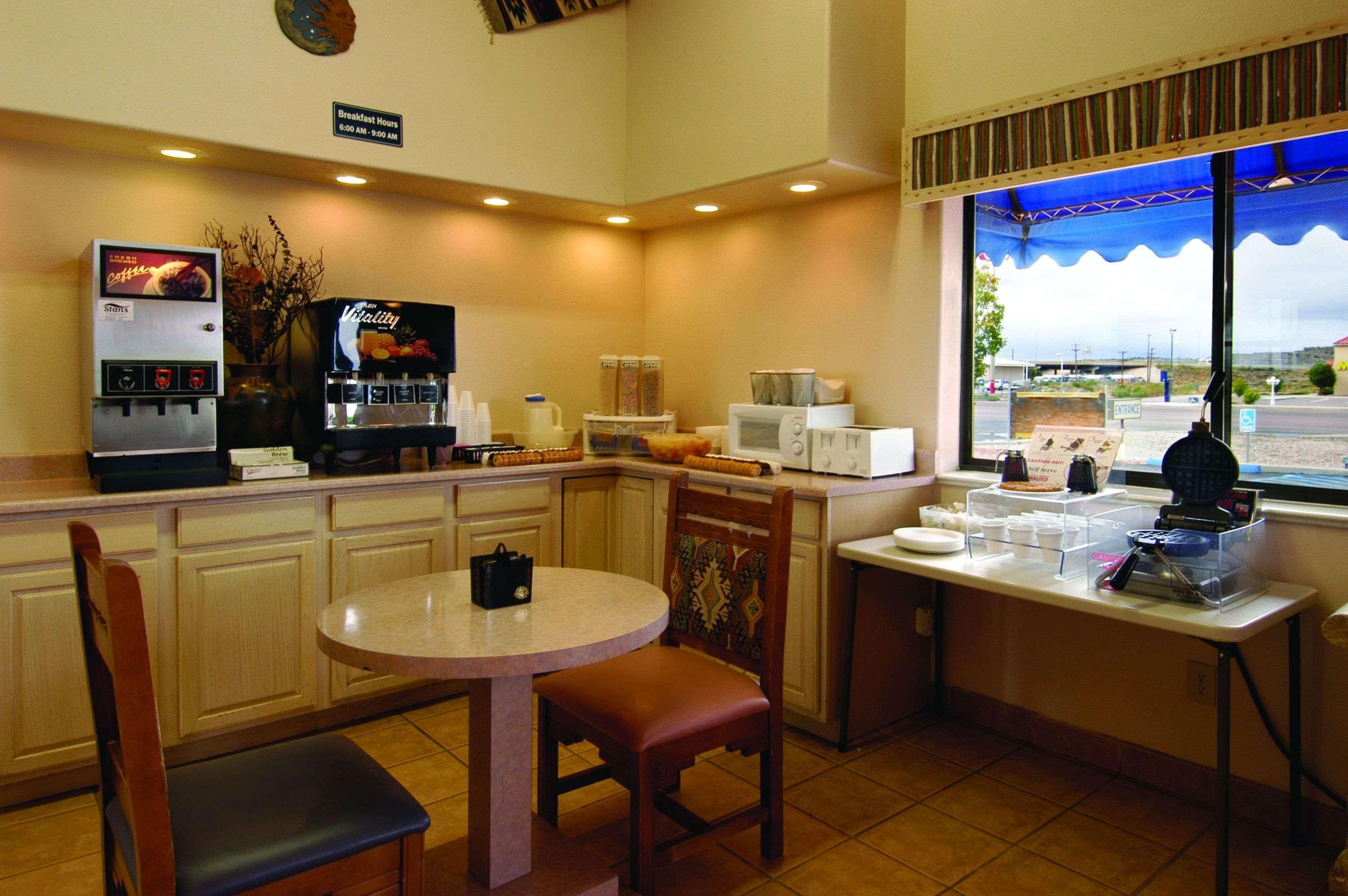 גאלופ Rodeway Inn מראה חיצוני תמונה