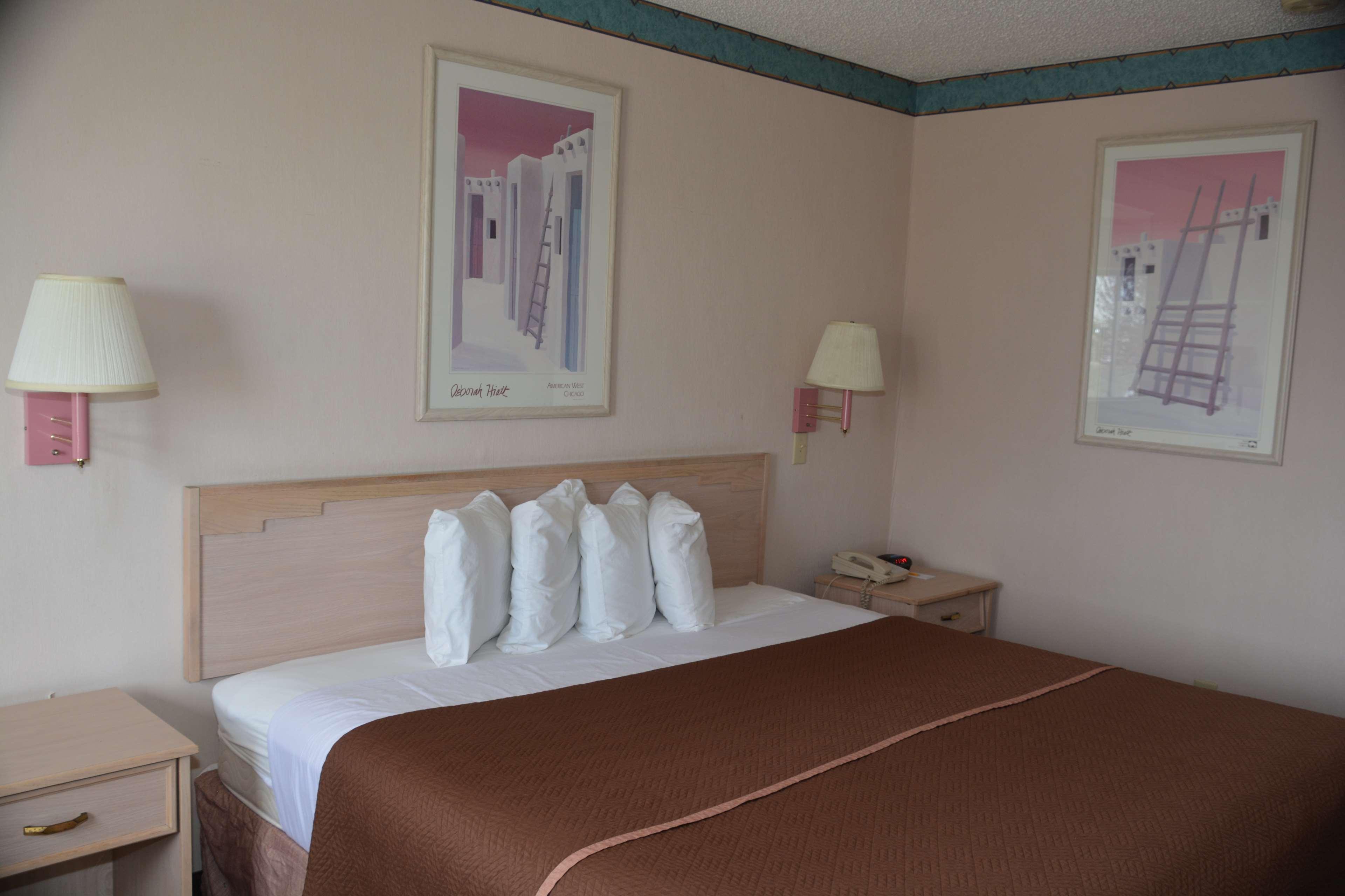 גאלופ Rodeway Inn מראה חיצוני תמונה