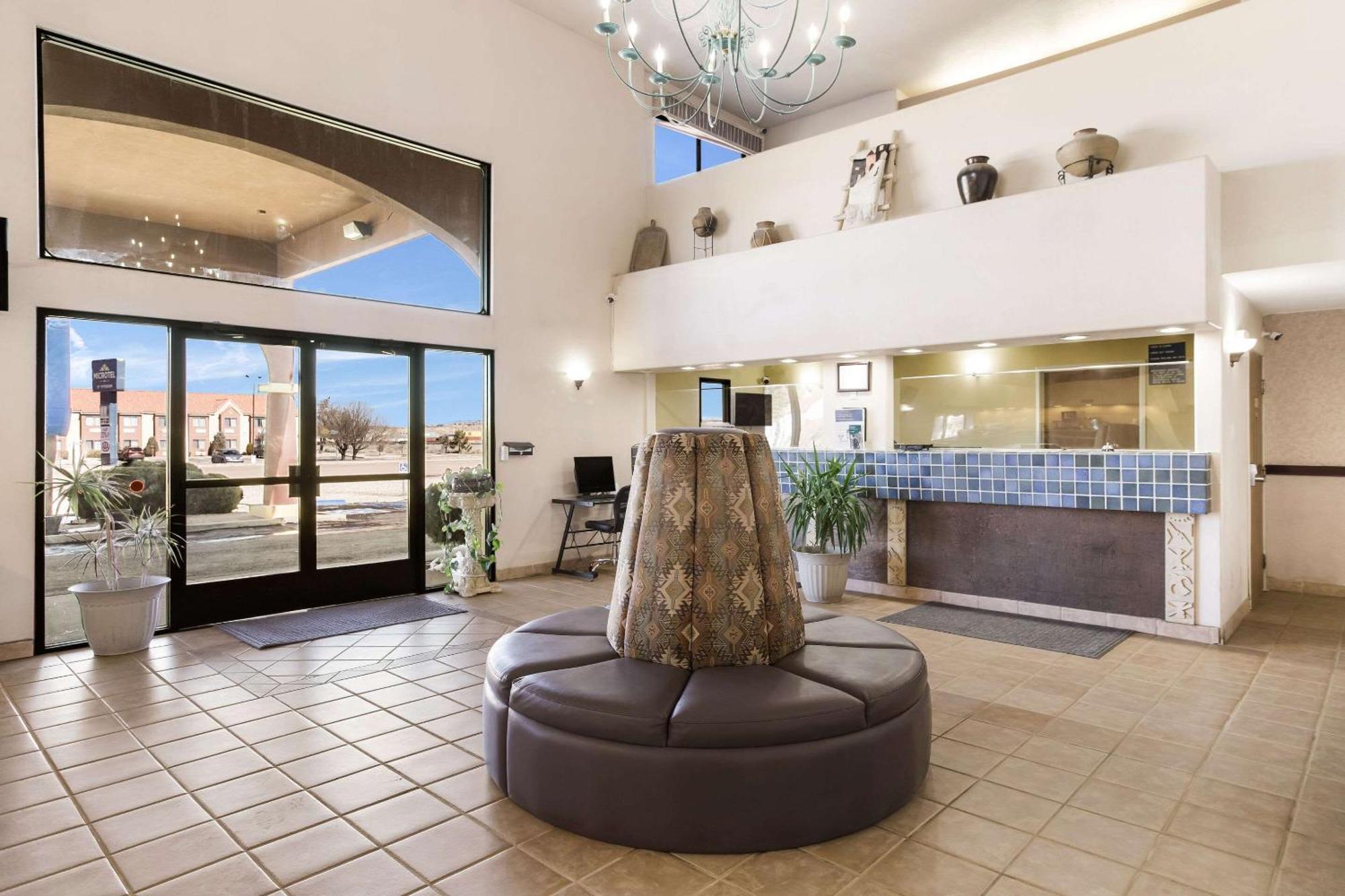 גאלופ Rodeway Inn מראה חיצוני תמונה