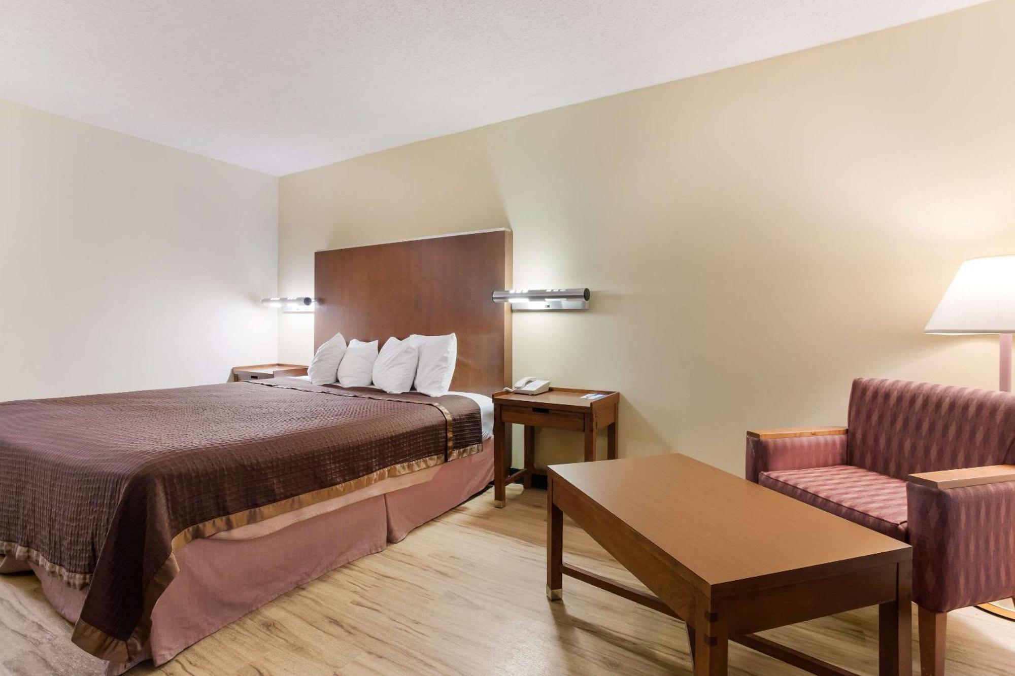 גאלופ Rodeway Inn מראה חיצוני תמונה
