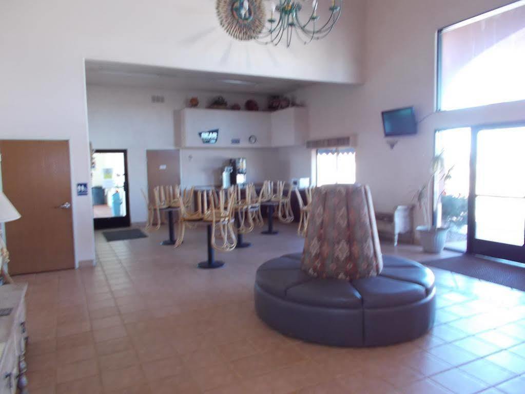 גאלופ Rodeway Inn מראה חיצוני תמונה
